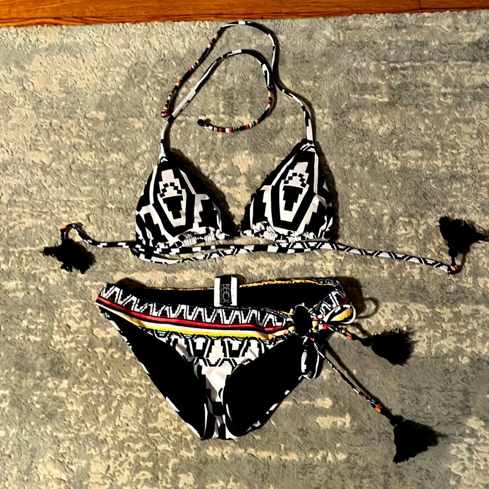 Becca bikini